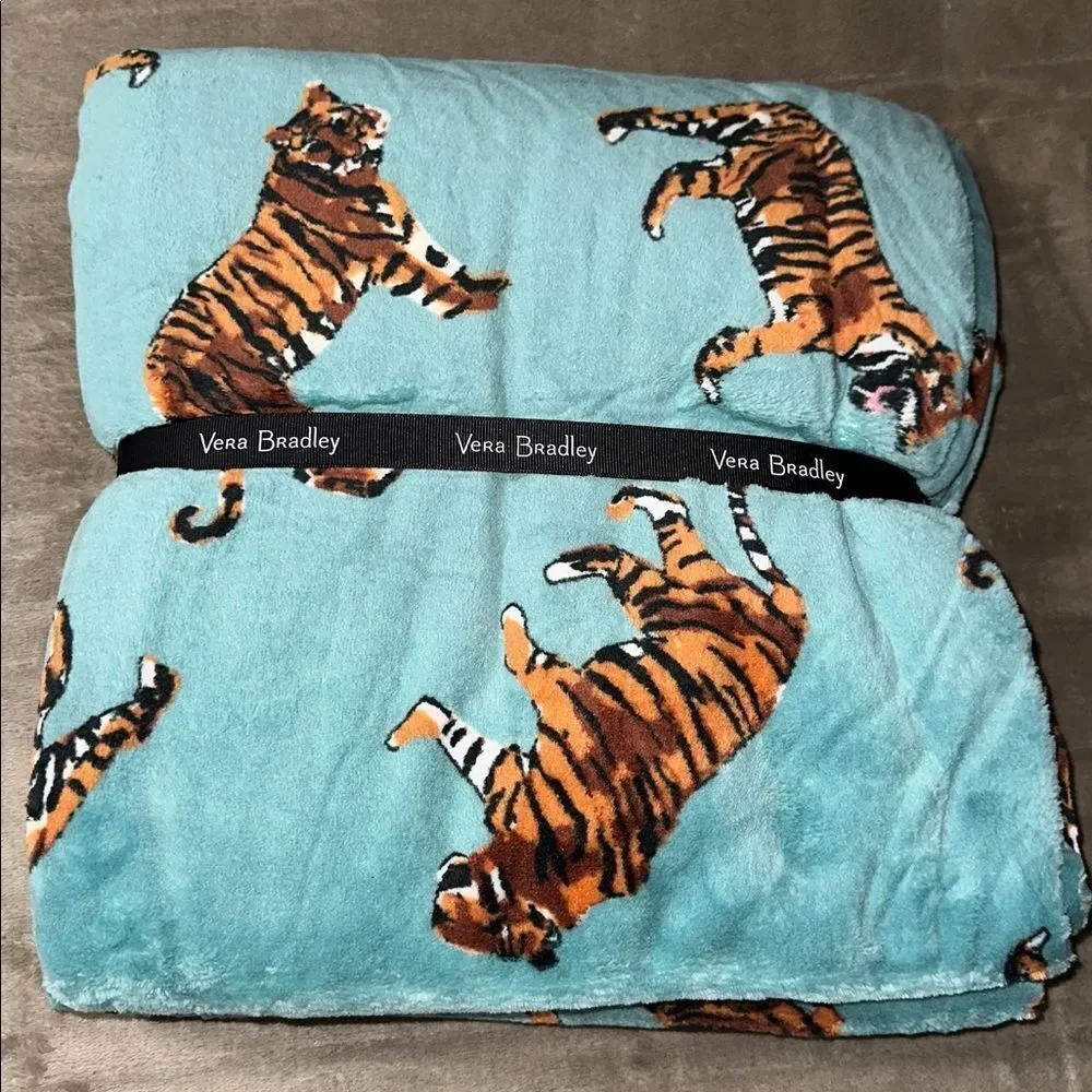 VERA BRADLEY Teal Bali Tigers Essential Throw Blanket in Fleece